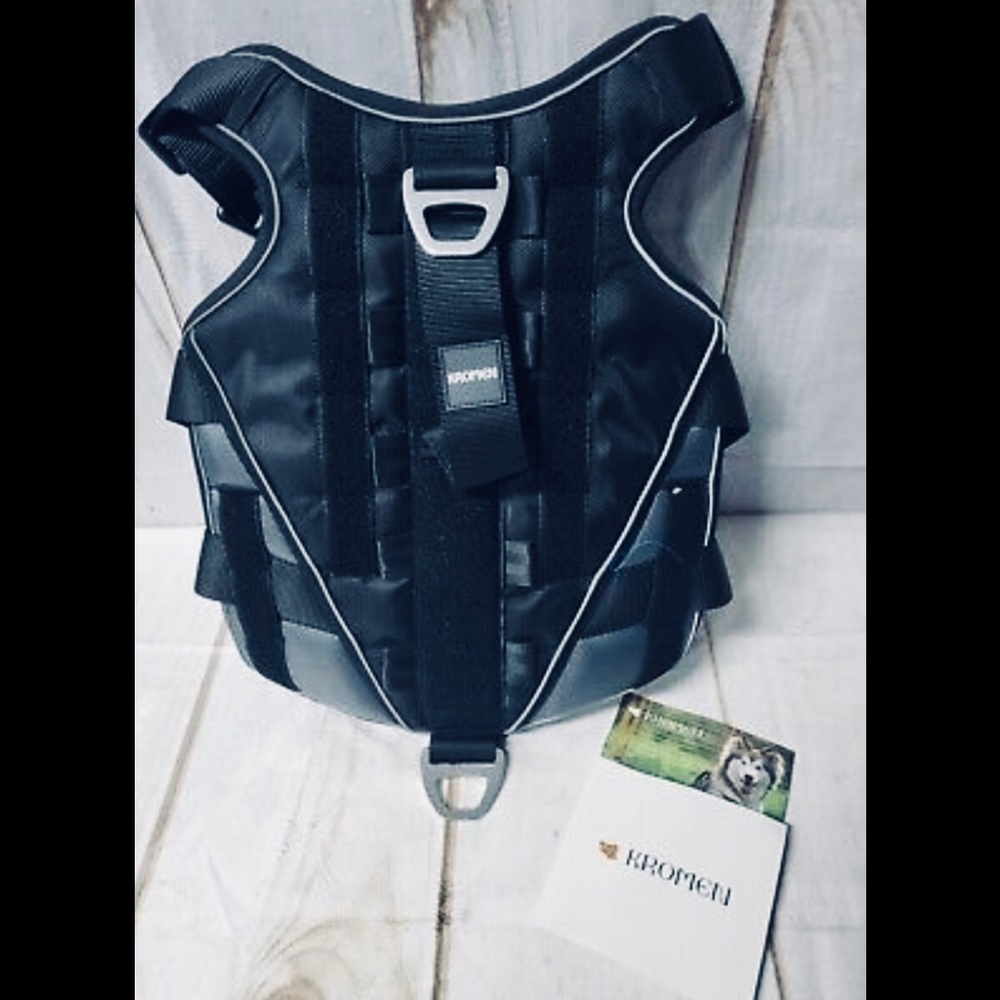 New KROMEN Black Tactical No Pull Dog Training Harness Size M..
